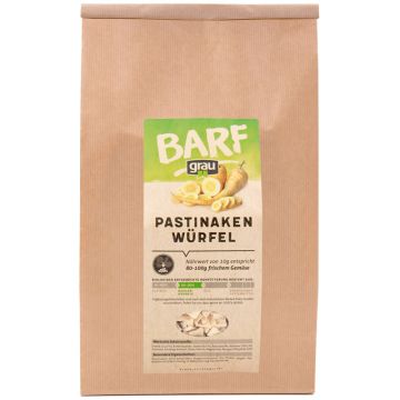 Grau Pastinaken-Würfel